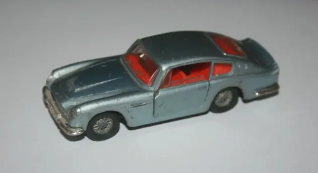 Dinky Toys - Aston Martin - Miniature ancienne ( à restaurer )