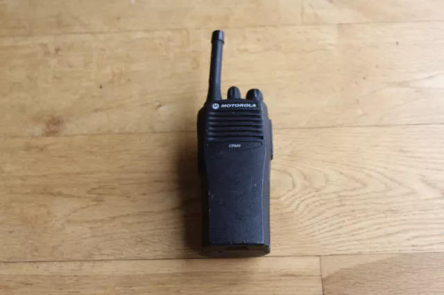 Motorola CP040 UHF Analogue 2 Way Radio ONLY Walkie Talkie (No Charger)