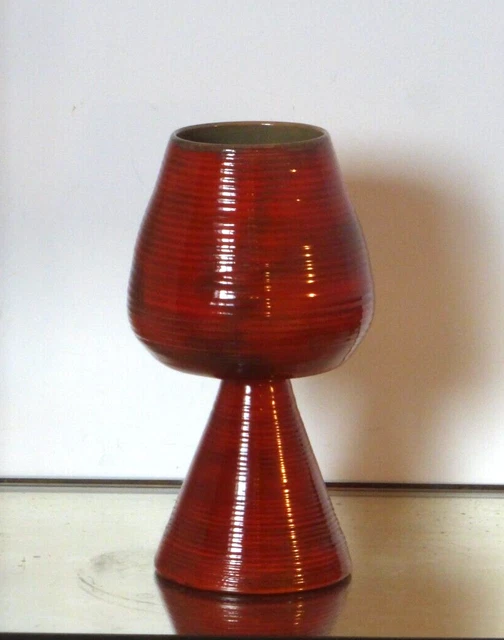 Vase Calice En Ceramique Des Annees 60- 70, Signe,  A Identifier