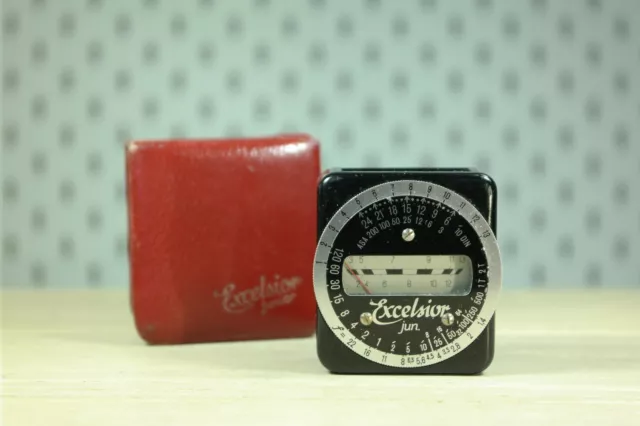 Light meter EXCELSIOR JUNIOR made by Excelsior-Werk Rudolf Kiesewetter