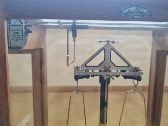 Antike Apothekerwaage Sartorius Werke; Kästchen mit Feingewichten 2