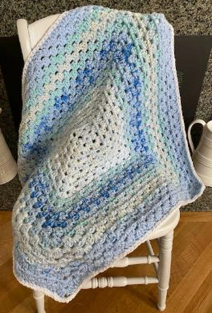 CROCHET GRANNY blanket afghan baby toddler handmade chunky multi blue acrylic