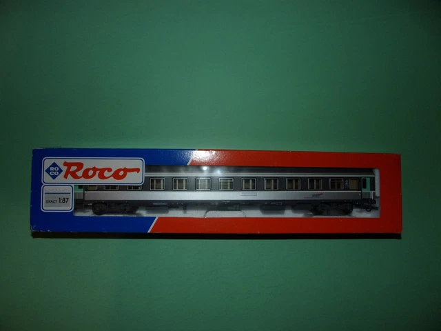 ROCO voiture voyageurs 2ième classe BRUHAT 54312-1 (n°1bis