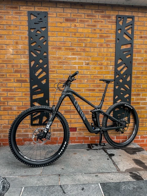 Canyon strive top enduro mtb