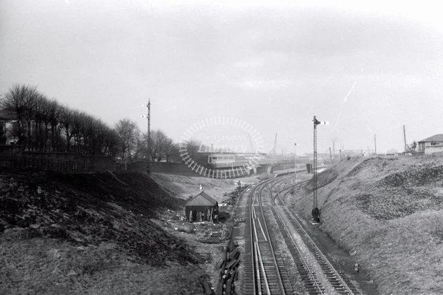 PHOTO BR British Railways Station Scene - BELLAHOUSTON