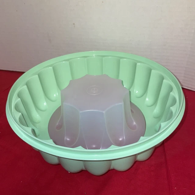 Molde de gelatina Tupperware vintage #1202.  Verde como nuevo sin tapa superior - hallazgo de patrimonio