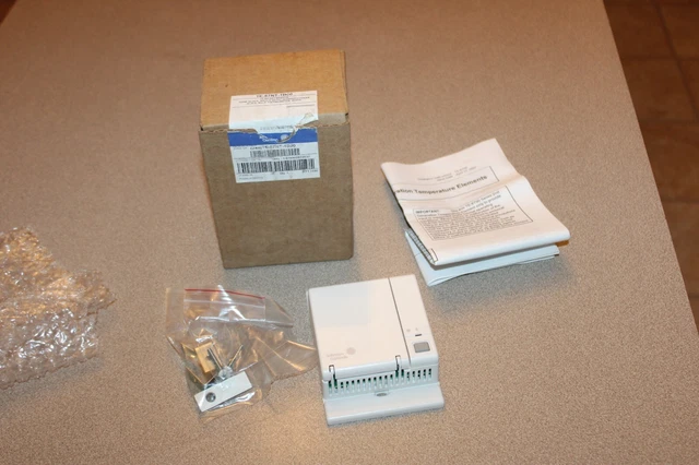 Johnson Controls TE-67NT-1B00 Temperature Sensor
