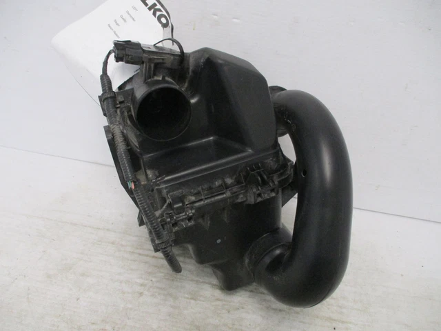 2006-2019 Toyota Yaris Htbk 1.5L Air Intake Cleaner Filter Box OEM