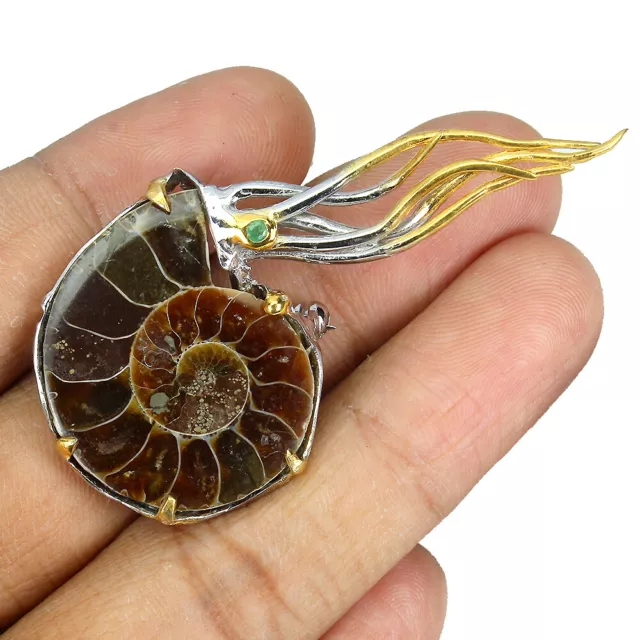 Fait Main Naturel Ammonite Fossil 29x24mm Émeraude 925 Argent Sterling Broche