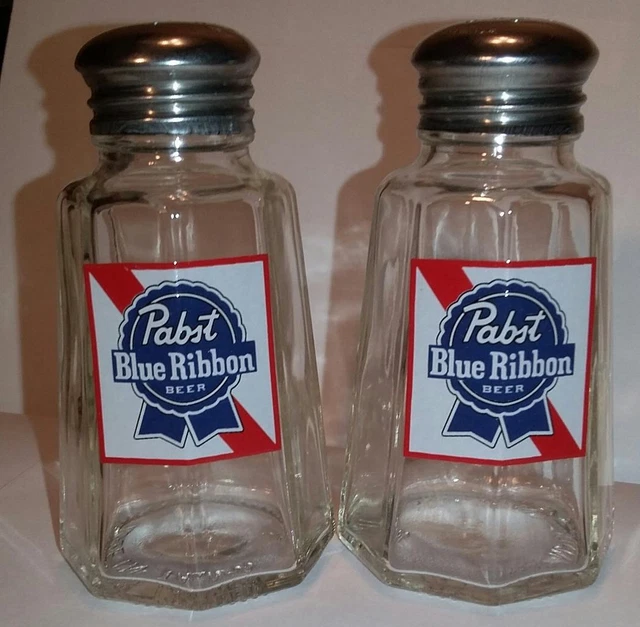 Charming Set of 2 Pabst Beer Salt and Pepper Shakers 108