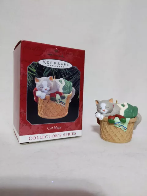 NIB 1998 Hallmark Keepsake ornament Cat Naps #5 in series