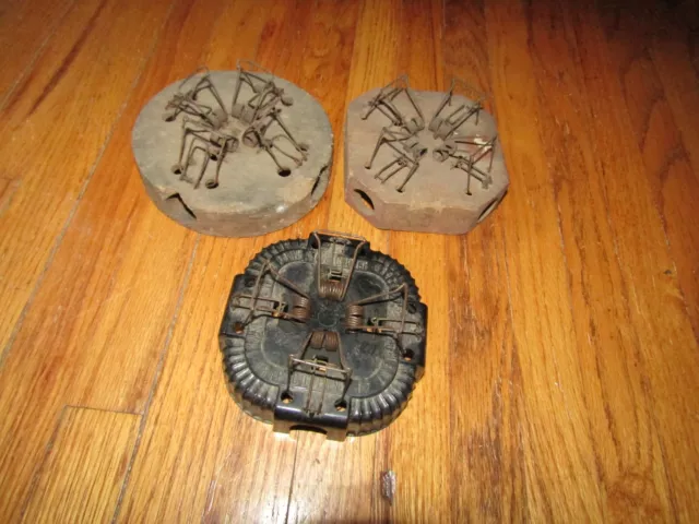 3 Vintage Choker Mouse Trap Wood Victor Bakelite traps