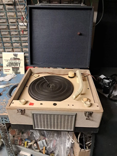 Électrophone portatif 361 R-Player Pathé-Marconi, Les
