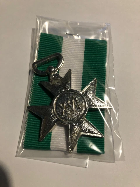 Medaglia Eo Nastrino Croce Anzianità Di Servizio 16 Anni Guardia Di Finanza Xvi