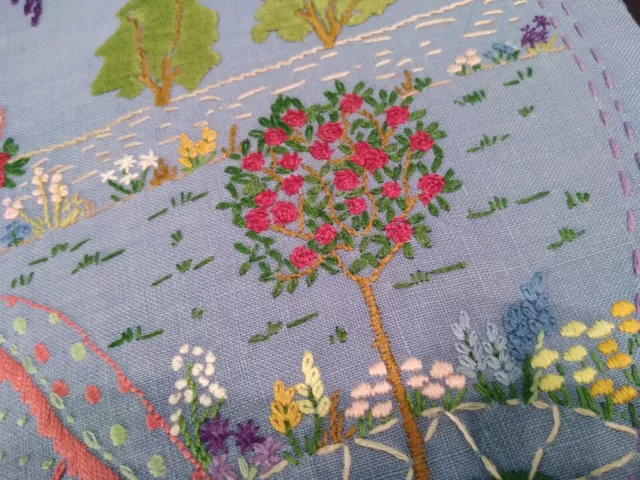 Vintage Hand Embroidered Exquisite Crinoline Lady Handkerchief Nightdress Case 2