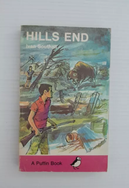 Hills End by Ivan Southall. Paperback Puffin, 1971