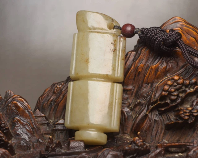 Chinese Natural Hetian Jade Hand-carved Exquisite Si Nanpei Pendants AC2220
