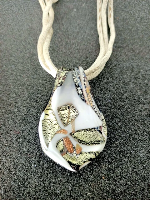 Colliers pendentif verre soufflé