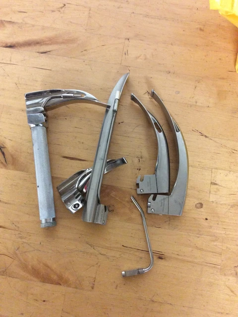 Rusch Laryngoscope Set Of 5 With Handle Stainless Steel Mac 1,2,3,4