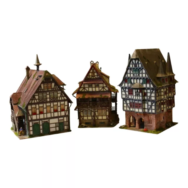 Diorama H0/1:87 Vollmer/Faller Fachwerk Altstadt Gebäude #patiniert+begrünt