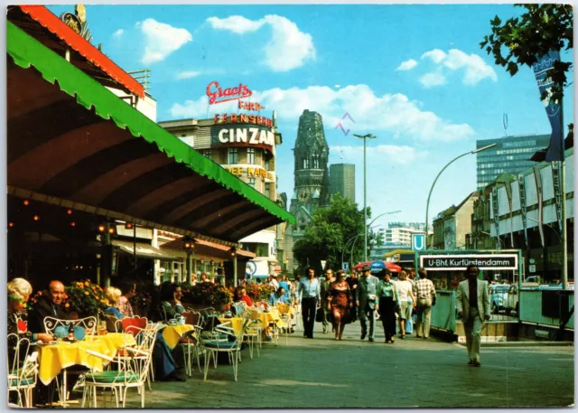 VINTAGE CONTINENTAL SIZE POSTCARD STREET SCENE ADVERTISING WEST GERMANY 1970s