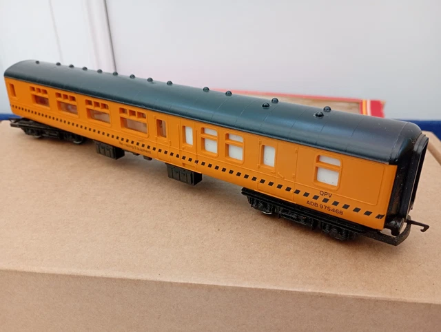HORNBY R.098 OO Gauge Breakdown Crane Crew Coach ADB975468 Original Box ...