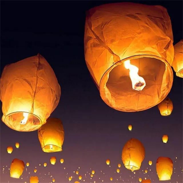 Chinese Paper Lanterns Release in Memorial for Weddings Birthdays Party Memorial