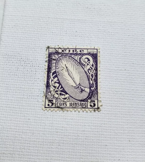 Ireland Eire 5P Postage Stamp  04/127
