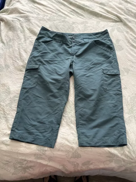 Columbia Women's 8w 18L Blue Omni Shade Cropped Cargo Pocket Hiking Pants