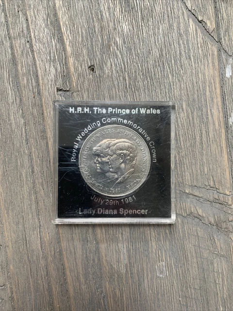 Collectible - 1981 Charles and Diana Royal Wedding Commemorative Crown coin