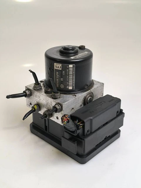 Volkswagen Golf V 2005 ABS Pump 10096003483 SVM2653