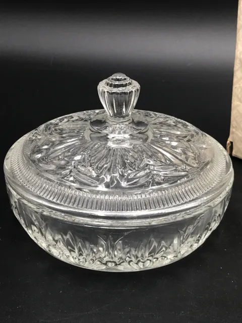 VINTAGE AVON CLEAR CUT GLASS CRYSTAL CANDY SERVING DISH WITH LID Box