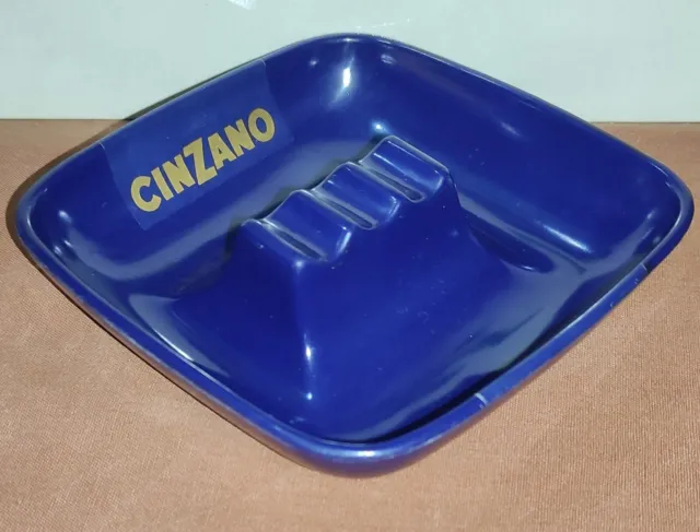 posacenere CINZANO portacenere blu plastica Asietti & C. Besnate Italy mod. P 16