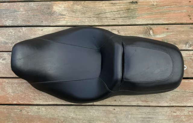 Harley-Davidson Street Road Glide touring seat low 2008-2020 24688 P52320-11