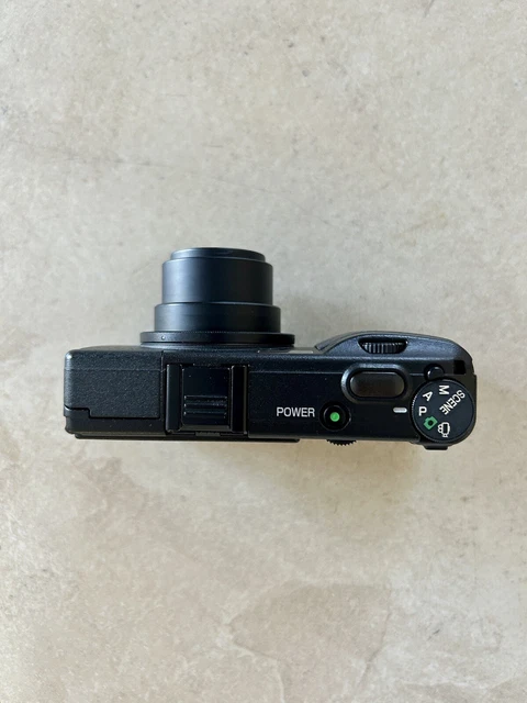 Ricoh GR Digital 8.1MP Point and Shoot NEAR MINT  CONDITION 5
