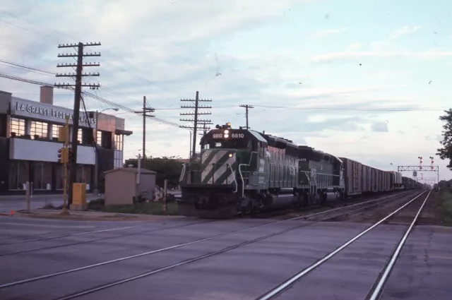 BN BURLINGTON NORTHERN Railroad Locomotive 6810 Original 1974 Photo Slide