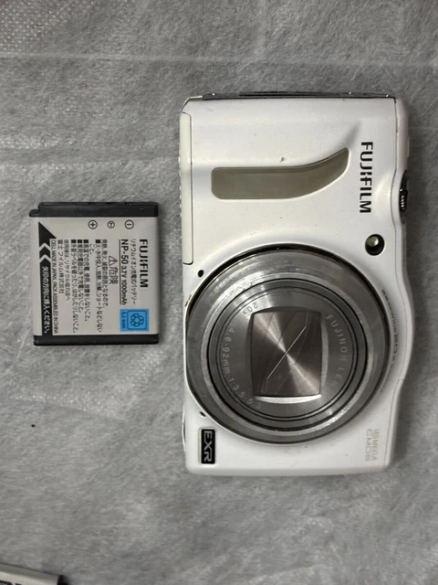 Cameras F800exr FUJIFILM Finepix F800 EXR White With 4gb Sdhc Card