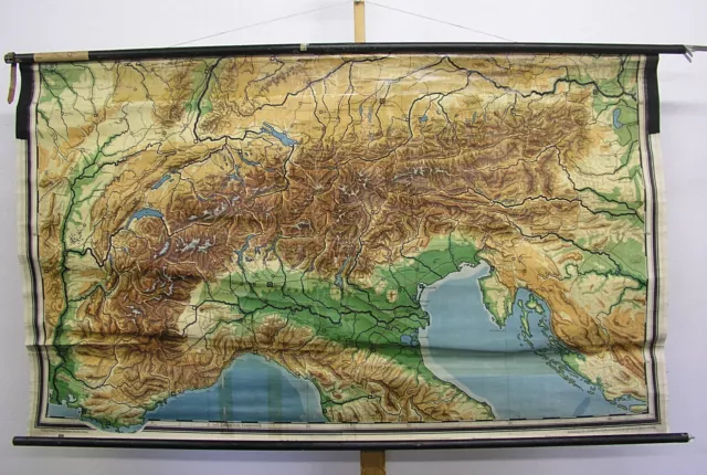 Hermosa Tarjeta de Pared la Escuela Países Alpinos 178x104cm ~ 1940 Vintage Mapa