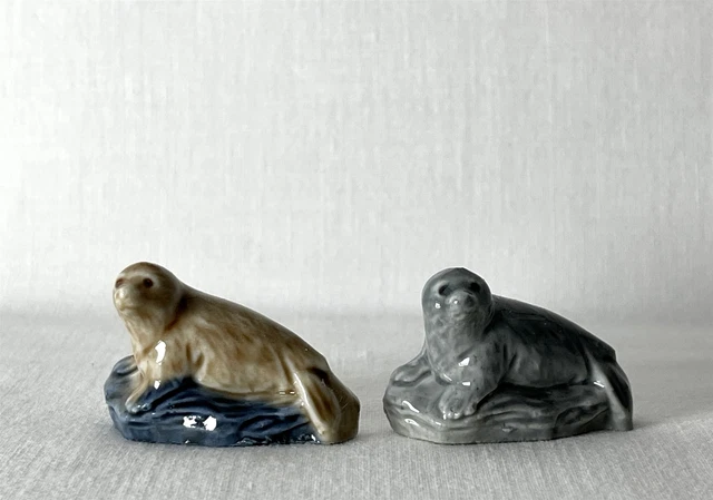 2 Vintage Wade Whimsies Porcelain Ceramic Ornament Figurines BOTH SEALS Sea Life