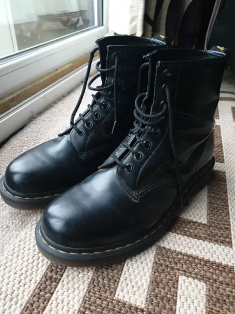 DR.MARTENS UNISEX 1460 8 Hole Lace Up Leather Boots Shoes Doc Martins ...