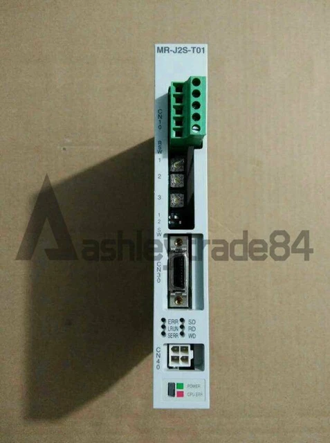 Una Mitsubishi MR-J2S-T01 servo uso generale usato