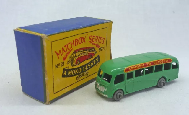 Moko Lesney Matchbox MB21a Bedford Duple Coach with B1 Type Box