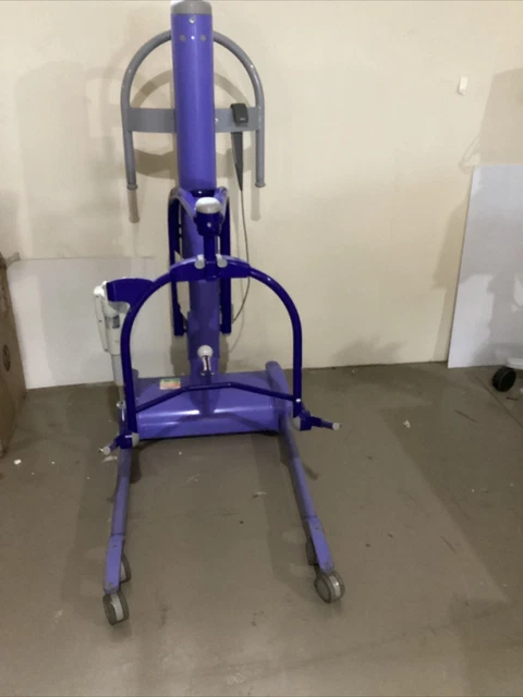 Arjo Maxi Move Power Patient Lift @ (320959)