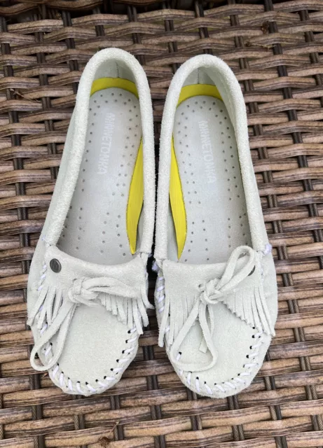 Minnetonka Women's Leather Kilty Plus Moccasin Mint Sz 7 Minnetonka Women's Leather Kilty Plus Moccasin Mint Sz 7