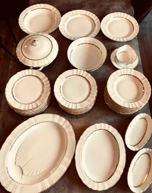 Service de table Bernardaud en Porcelaine de Limoges 49 pièces Plats & Assiettes