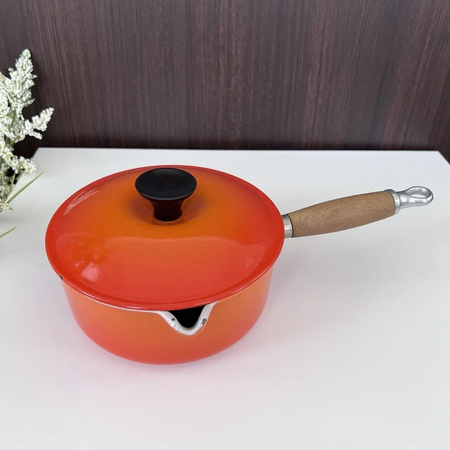 VINTAGE LE CREUSET #14 Cast Iron Saucepan with Spout & Lid-Wood