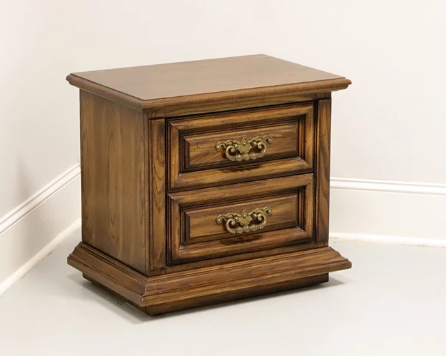 THOMASVILLE Segovia Spanish Mediterranean Oak Nightstand