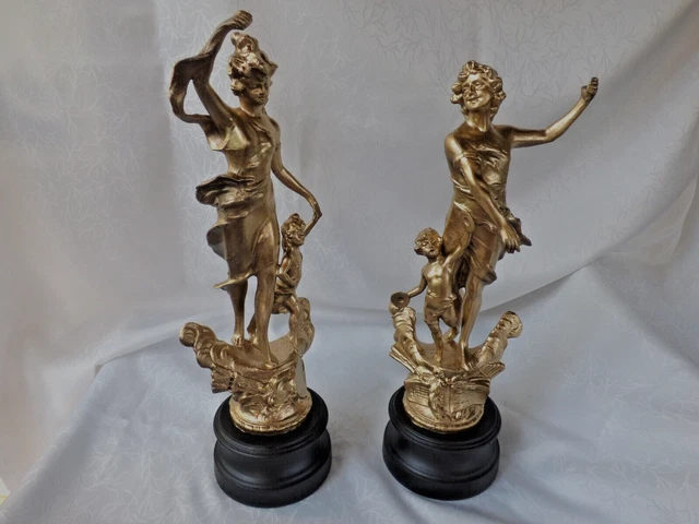 Figuren-Paar tanzende Frau und Mann mit Kind