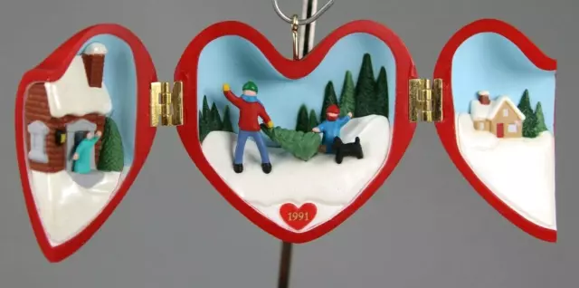 Hallmark Keepsake Ornament Heart Of Christmas 2Nd In Series Vintage Dated 1991
