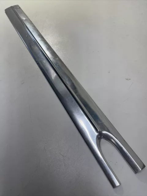 1961 Chevrolet Impala Sedan Nomad RF Door Molding￼